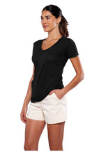 Cargar imagen en el visor de la galería, Playera Cuello V Algodon Premium, DA9050