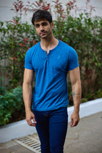 Cargar imagen en el visor de la galería, Playera Alfani Urban Cuello Aletilla, 0129