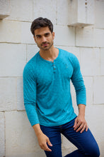 Cargar imagen en el visor de la galería, Playera Manga Larga Deportiva Cuello Aletilla, 0124